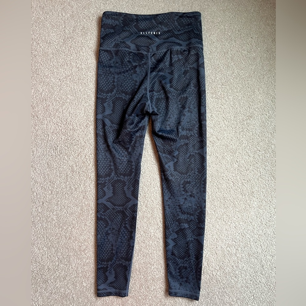 Anthropologie All Fenix Navy and Black Python Snake-Print Leggings